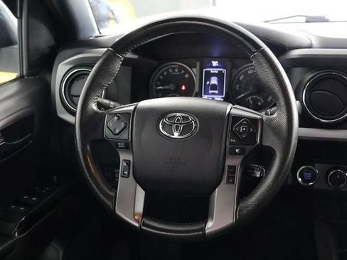 Used 2021 Toyota Tacoma TRD Off-Road AWD/4WD image 11