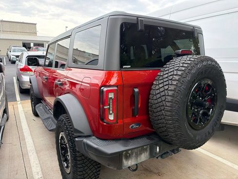 Used 2023 Ford Bronco Badlands AWD/4WD image 4