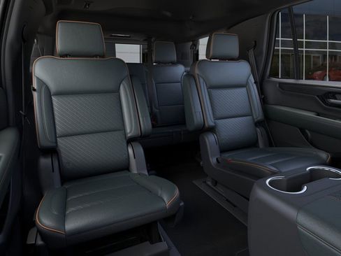 New 2026 GMC Yukon AT4 w/ AT4 Premium Package image 18