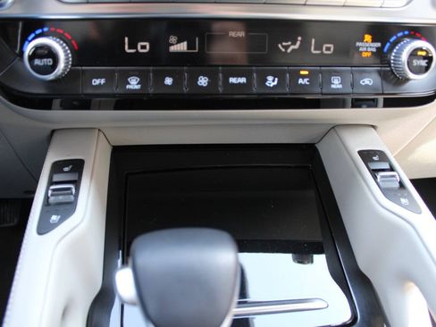 Used 2022 Kia Telluride EX w/ Towing Package AWD/4WD image 15