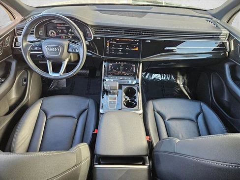 Used 2025 Audi Q7 3.0T Premium image 16