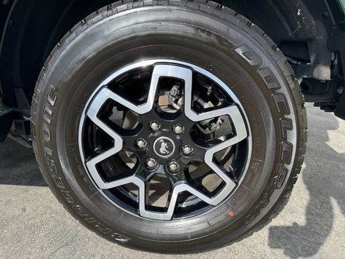 Used 2025 Ford Bronco Outer Banks image 8