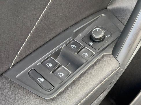 Used 2023 Volkswagen Tiguan SE R-Line FWD image 22