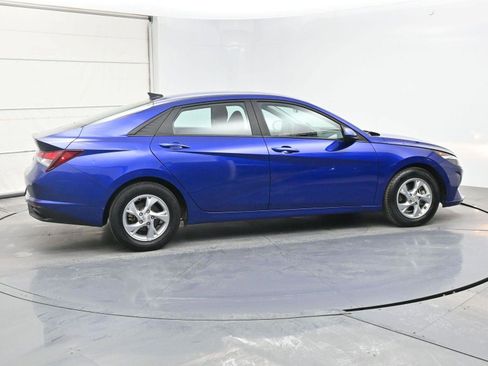 Used 2023 Hyundai Elantra SE w/ Preferred Accessory Package image 23