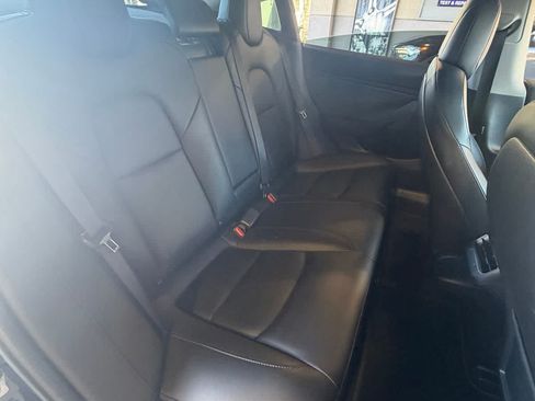 Used 2019 Tesla Model 3 Standard Range RWD image 12