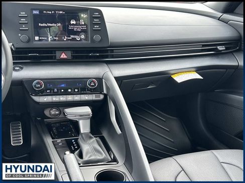 New 2026 Hyundai Elantra SEL Sport FWD image 23
