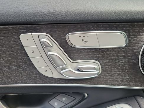 Used 2022 Mercedes-Benz GLC 300 4MATIC image 12