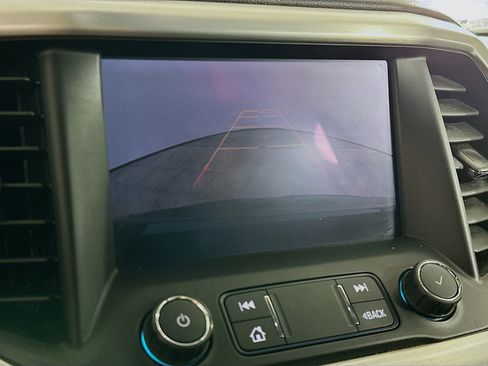 Used 2023 GMC Acadia SLT image 23