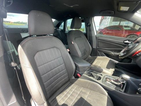 Used 2019 Volkswagen Jetta GLI FWD image 5