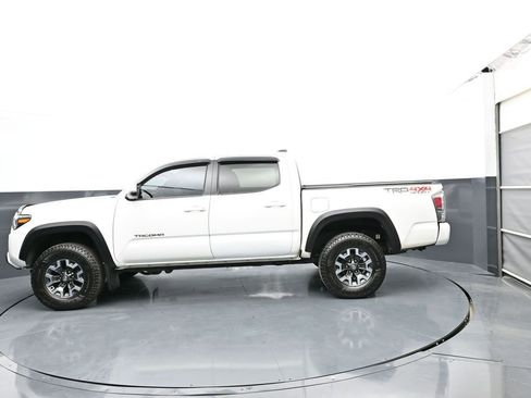 Used 2023 Toyota Tacoma TRD Off-Road w/ Technology Package AWD/4WD image 5