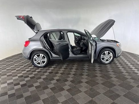 Used 2016 Mercedes-Benz GLA 250 4MATIC image 17