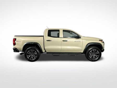 Used 2024 Chevrolet Colorado Trail Boss w/ LPO, Dark Essentials Package AWD/4WD image 9