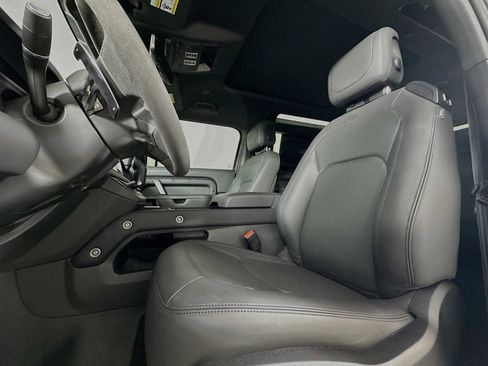 Used 2024 Land Rover Defender 90 Carpathian Edition image 5