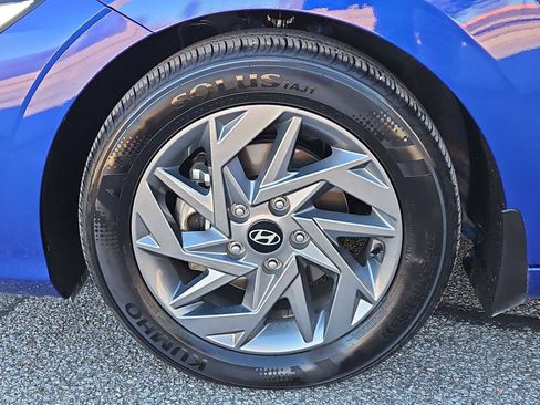 Used 2024 Hyundai Elantra SEL image 13