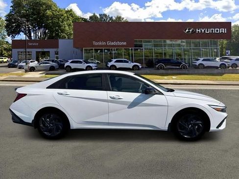 New 2026 Hyundai Elantra Sport FWD image 9