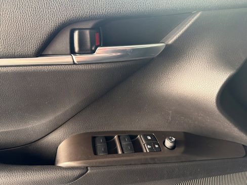 Certified 2023 Toyota Camry SE image 13