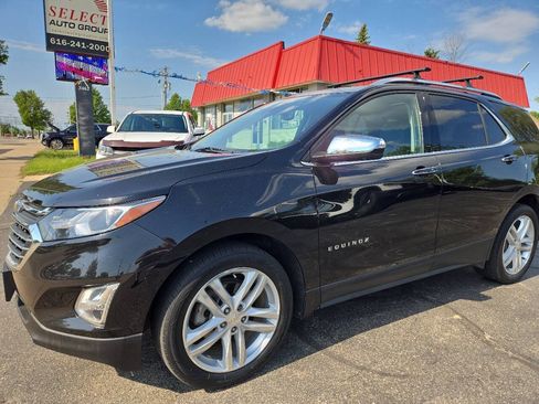 Used 2019 Chevrolet Equinox Premier w/ Premier True North Edition AWD/4WD image 2