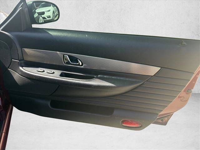 Used 2004 Ford Thunderbird RWD image 17