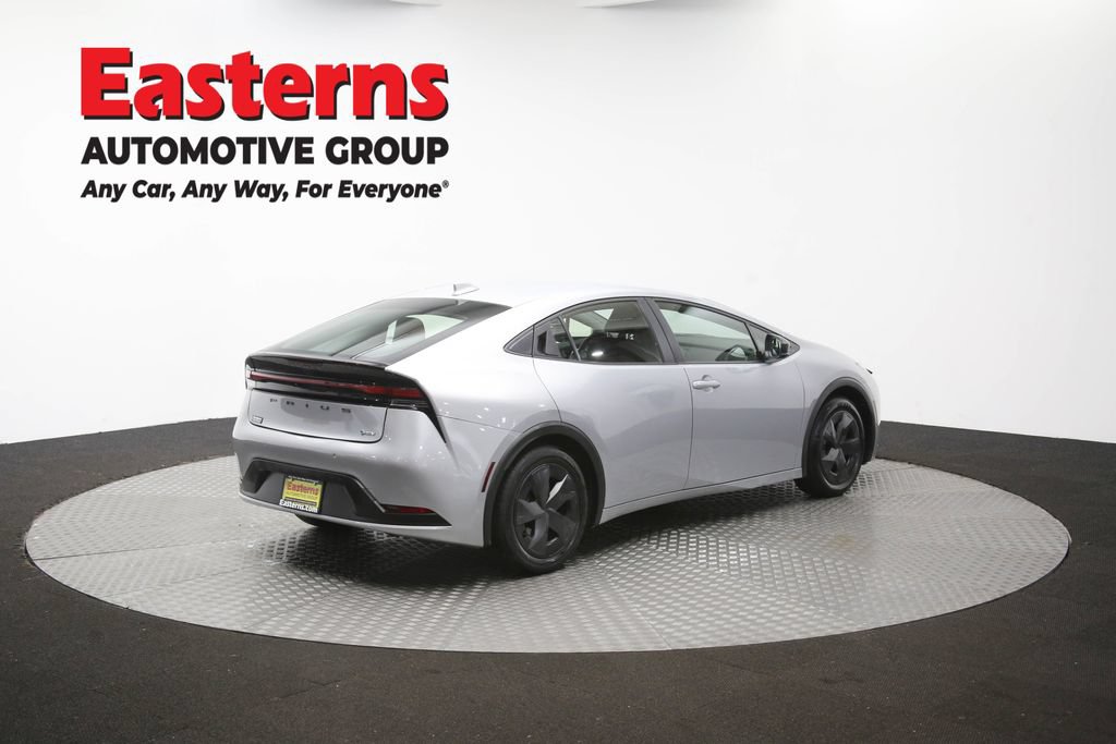 Used 2025 Toyota Prius LE FWD image 41