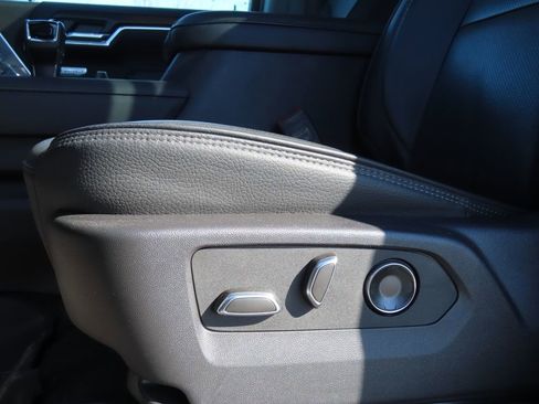 Certified 2025 GMC Sierra 1500 Denali w/ Denali Reserve Package image 8