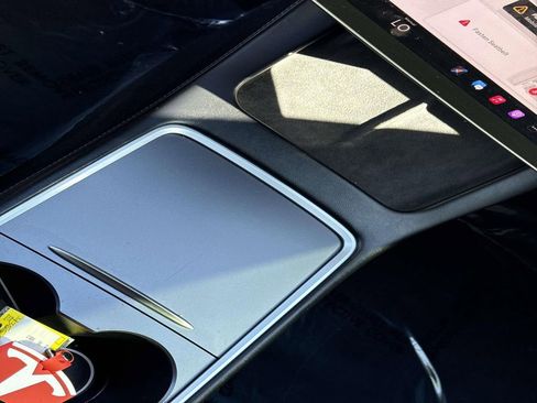 Used 2023 Tesla Model 3 Standard Range image 26