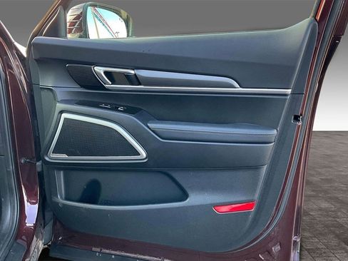 Used 2020 Kia Telluride LX image 12