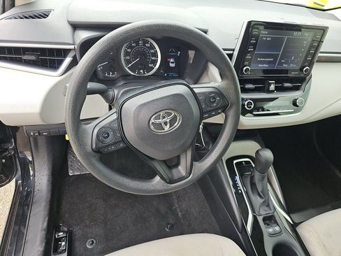 Used 2021 Toyota Corolla LE image 10
