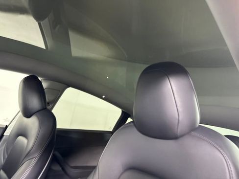 Used 2021 Tesla Model Y Long Range AWD/4WD image 12