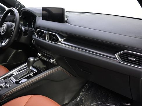 Used 2024 MAZDA CX-5 Carbon Edition image 16