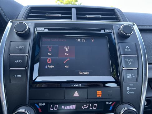 Used 2016 Toyota Camry XLE w/ Moonroof Package FWD image 13