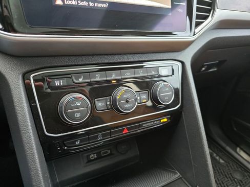 Used 2019 Volkswagen Atlas SEL Premium image 29