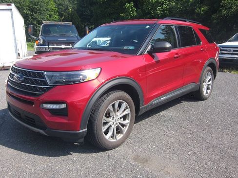 Used 2021 Ford Explorer XLT w/ Equipment Group 202A AWD/4WD image 1
