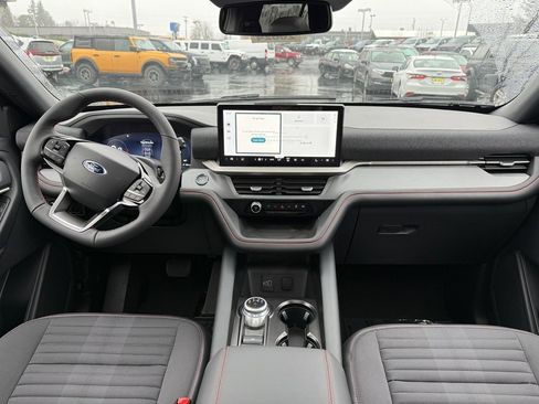 New 2026 Ford Explorer ST-Line w/ ST-Line Street Pack image 27