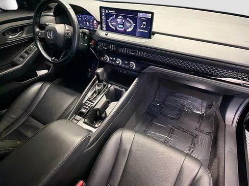 Used 2024 Honda Accord Sport image 12
