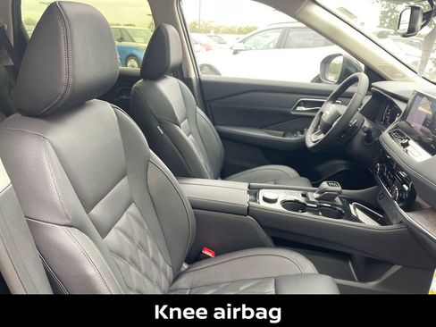 New 2026 Nissan Rogue Platinum w/ Platinum Premium Package image 40