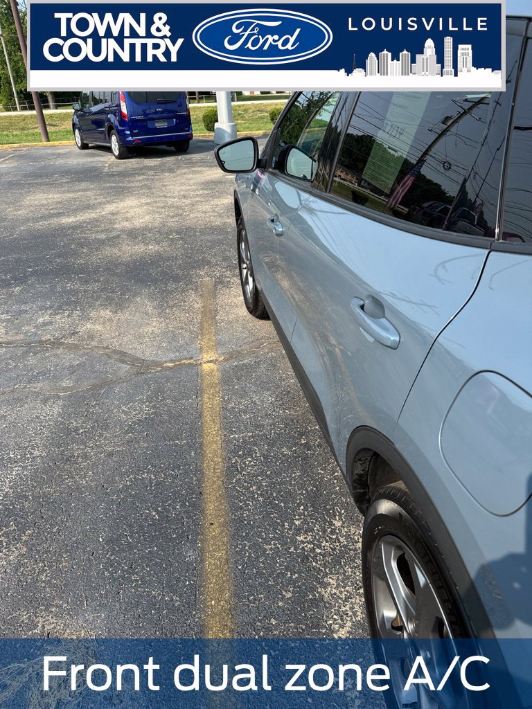 Used 2025 Ford Escape ST-Line Select AWD/4WD image 6