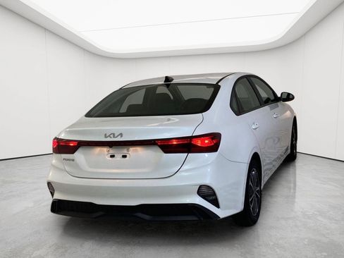 Used 2024 Kia Forte LXS w/ LXS Technology Package FWD image 6