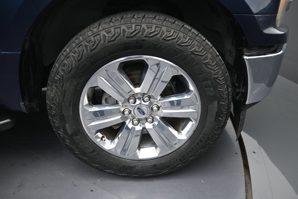 Used 2019 Ford F150 XLT w/ Equipment Group 302A Luxury RWD image 9
