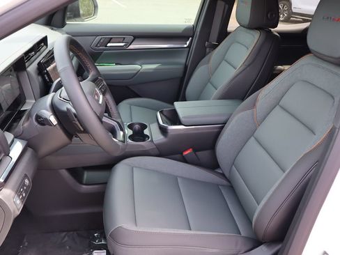 New 2026 GMC Terrain AT4 AWD/4WD image 10