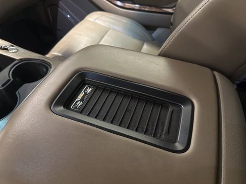 Used 2015 GMC Yukon XL SLT w/ Open Road Package image 32