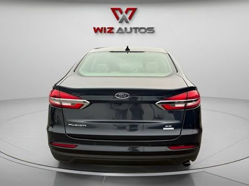 Used 2020 Ford Fusion SE FWD image 3