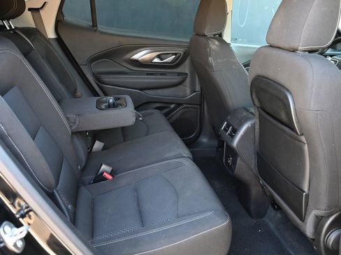 Used 2024 GMC Terrain SLE FWD image 17