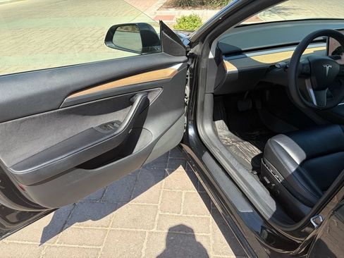 Used 2022 Tesla Model 3 Long Range AWD/4WD image 7