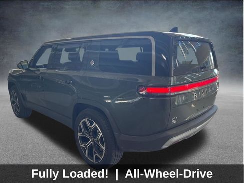 Used 2025 Rivian R1S Adventure image 3
