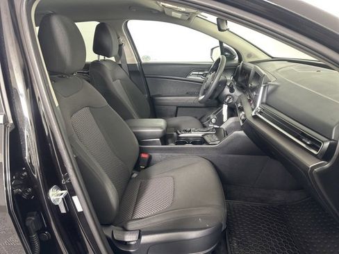 Used 2024 Kia Sportage LX image 14