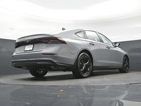 Certified 2025 Honda Accord SE image 25