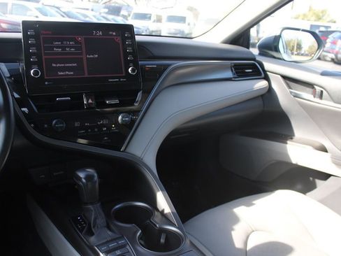 Used 2023 Toyota Camry XSE FWD image 6