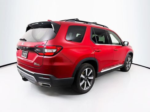 Used 2024 Honda Pilot Touring image 7