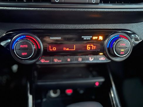 Used 2023 Kia Forte GT-Line w/ GT-Line Premium Package image 22