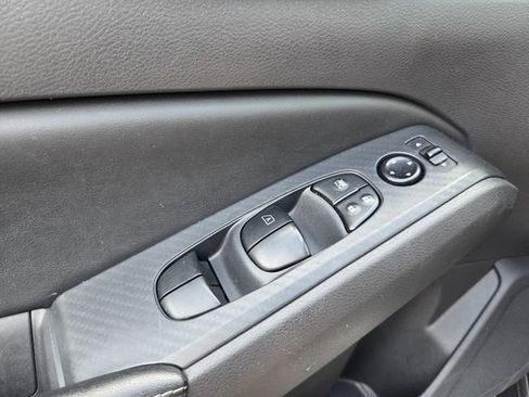 Used 2025 Nissan Altima 2.5 SV FWD image 27